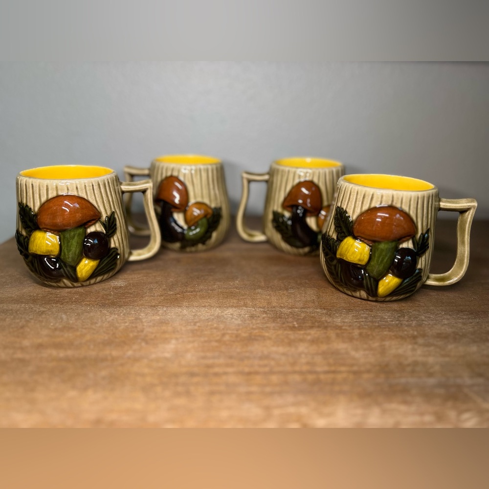Set of 4 Vintage Mushroom Mugs, Hand-Cast from Arnel's Mold, 1970s Cottagecore